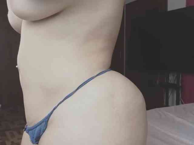Tatiana-Blare webcam