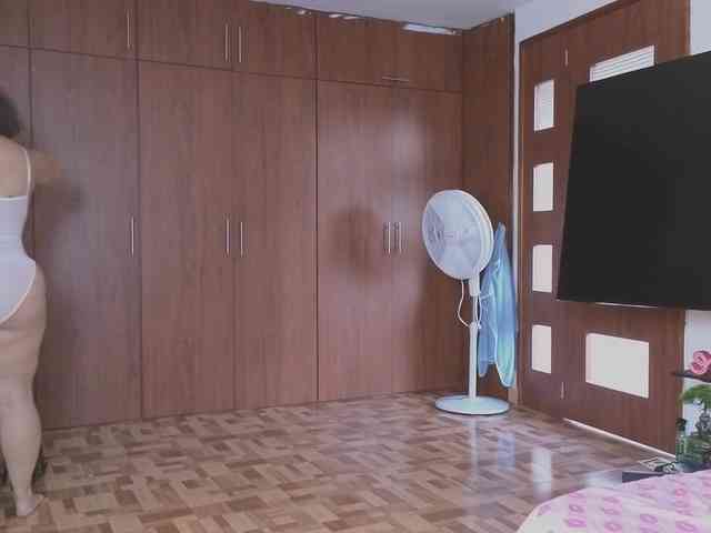 Tatiana-Blare webcam