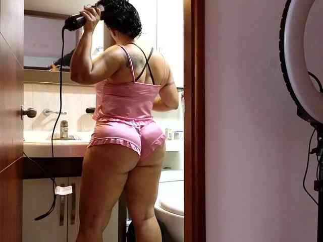 Tatiana-Blare webcam