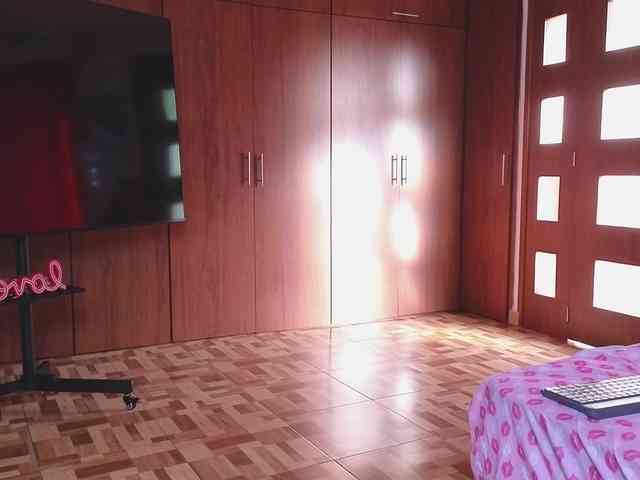 Tatiana-Blare webcam