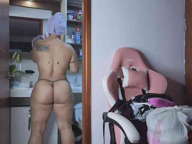 Tatiana-Blare webcam