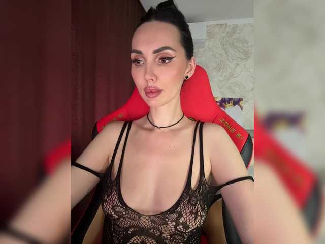  LolaFox chat room