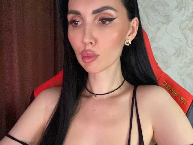 Anna-Dzhiganovna webcam