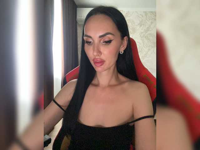 модель LolaFox