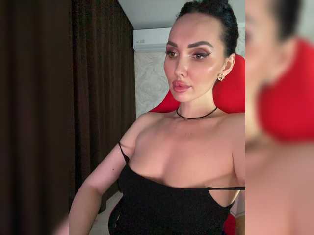 LolaFox's BongaCams show and profile