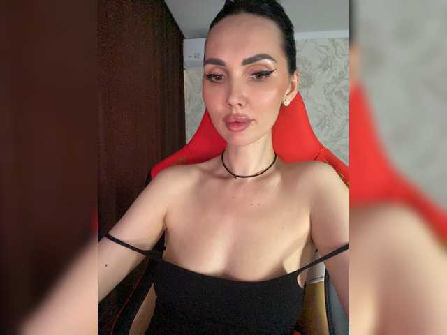  LolaFox chat room