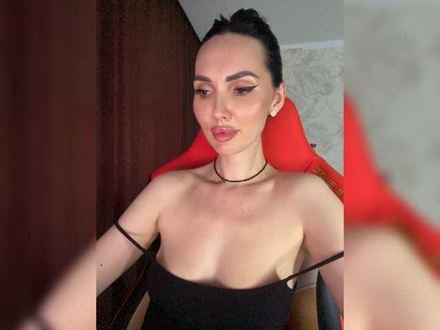  LolaFox chat room
