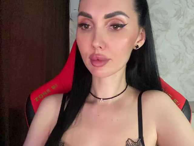 видео LolaFox