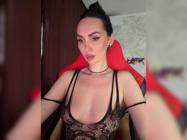  LolaFox chat room