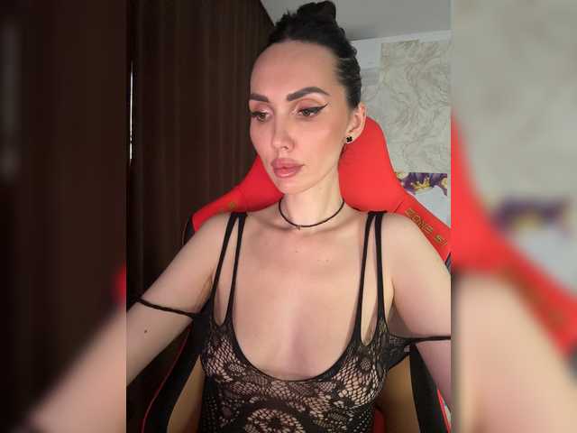 эросцена LolaFox