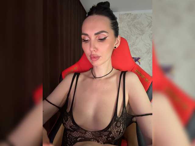  LolaFox chat room