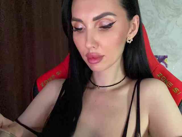 Модель: Anna-Dzhiganovna