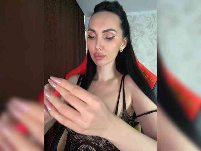 Модель: Anna-Dzhiganovna