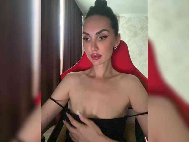 Модель: Anna-Dzhiganovna
