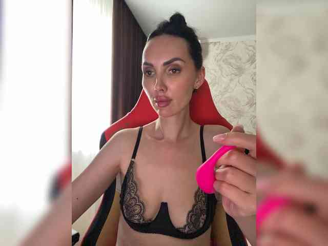 Anna-Dzhiganovna webcam