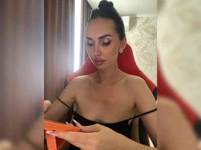 Anna-Dzhiganovna webcam
