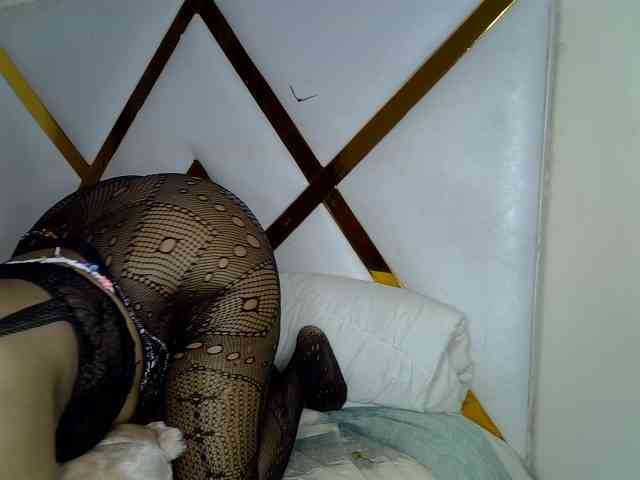Just-for-you Live Webcam on BongaCams