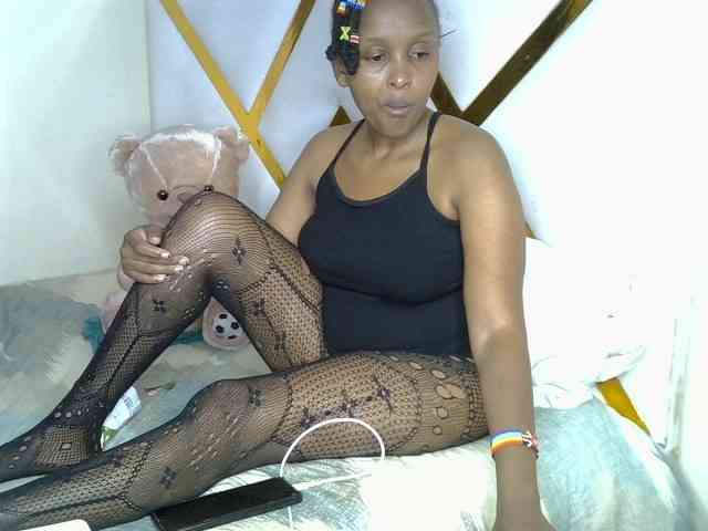 Just-for-you Live Webcam on BongaCams