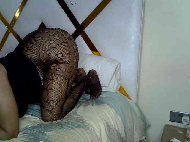 Just-for-you Live Webcam on BongaCams
