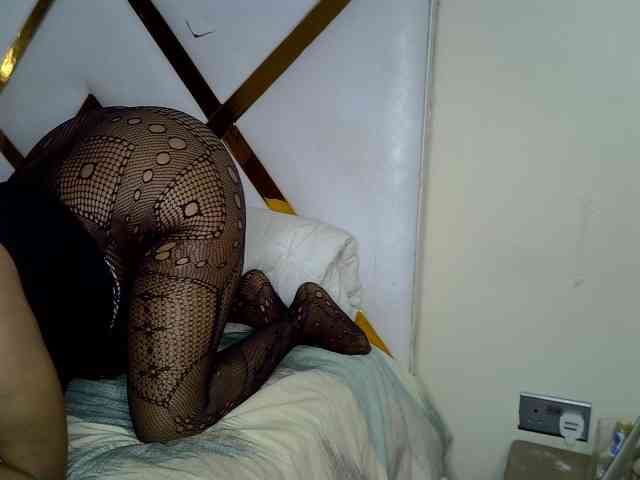 Just-for-you Live Webcam on BongaCams