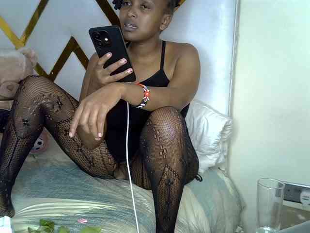 Just-for-you Live Webcam on BongaCams