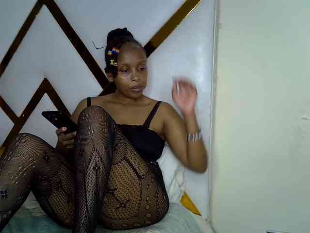 Just-for-you Live Webcam on BongaCams