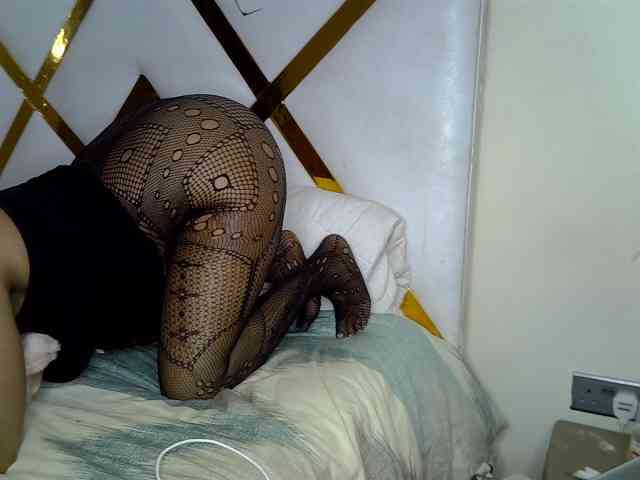 Just-for-you Live Webcam on BongaCams