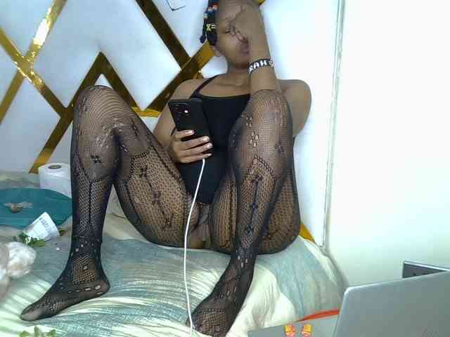 Just-for-you Live Webcam on BongaCams