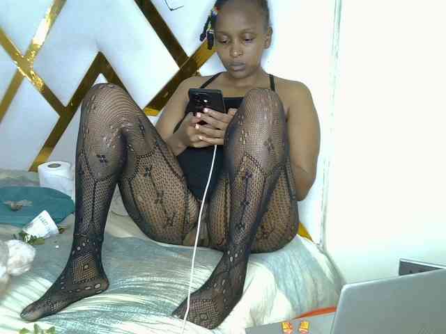 Just-for-you Live Webcam on BongaCams