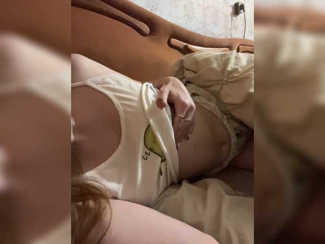 Milana22a live cam preview
