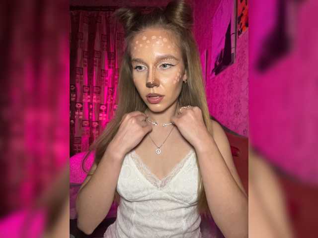 Milana22a live cam on BongaCams