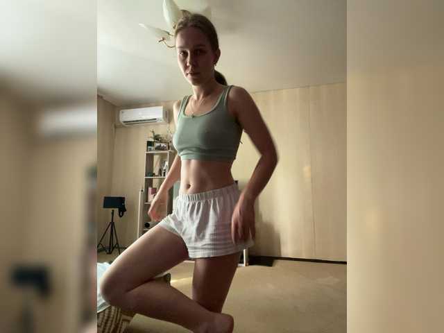 le modèle Milana22a est en webcam porno dans un show sur le site bongacams, il possède les tags suivants: White/Caucasian,Blonde,Shaved