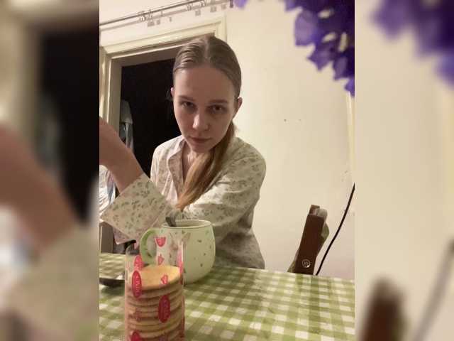 Milana22a live cam on BongaCams