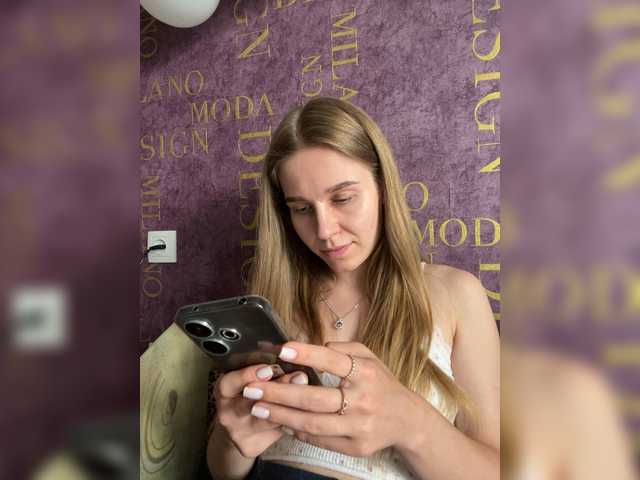 Milana22a Live Cam pe BongaCams