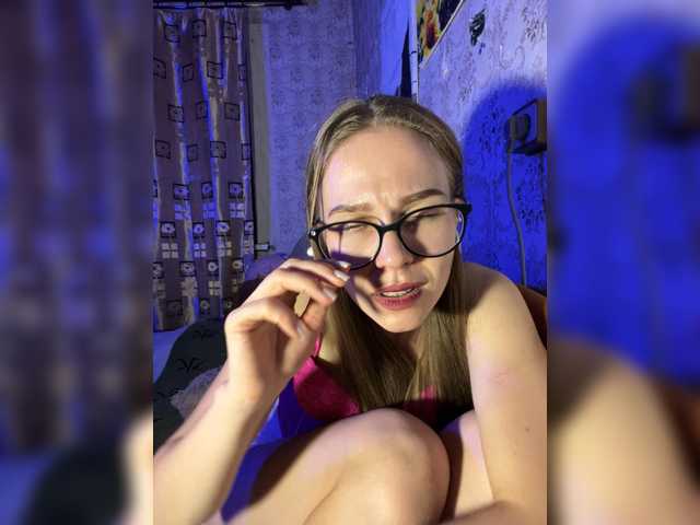Milana22a live cam on BongaCams