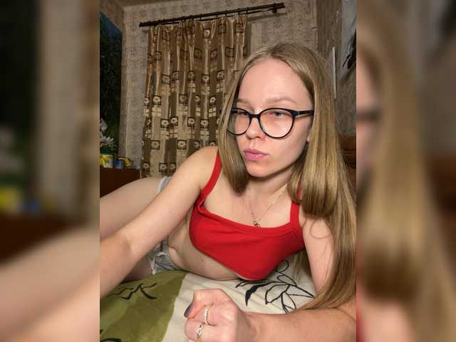 Milana22a live cam on BongaCams