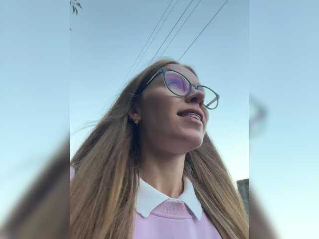 Milana22a live cam on BongaCams