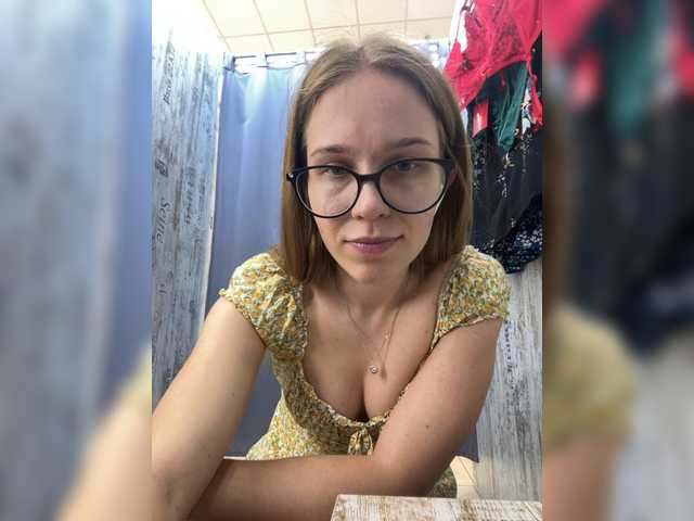 Milana22a live cam on BongaCams