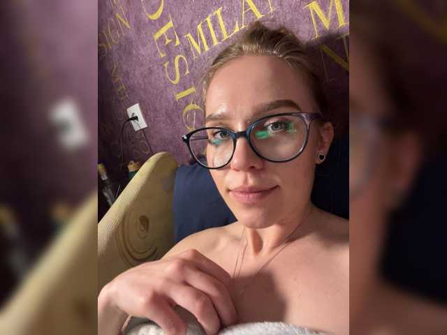 Milana22a live webcam show