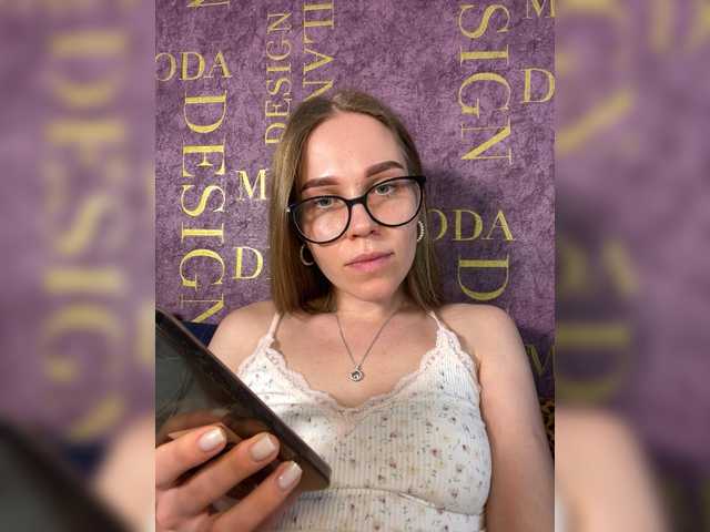 Milana22a live webcam show