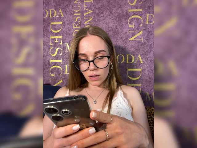 Milana22a live cam on BongaCams