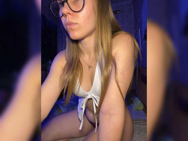 Milana22a live cam on BongaCams