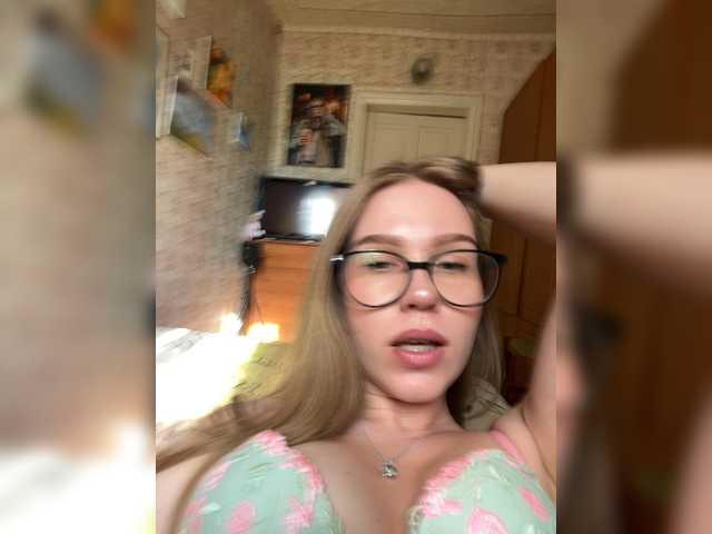 Milana22a live cam on BongaCams