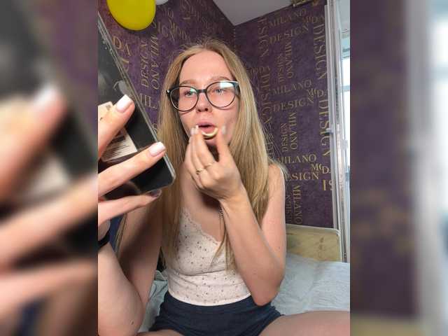 Milana22a live cam on BongaCams
