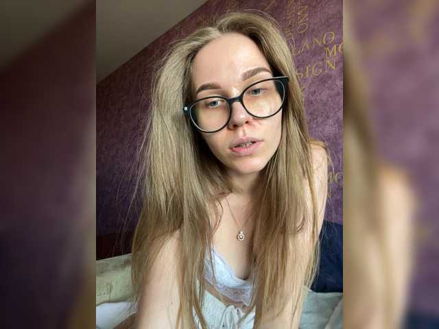 Milana22a live webcam show