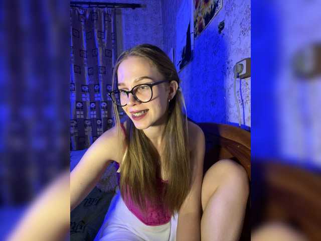 Milana22a live cam on BongaCams