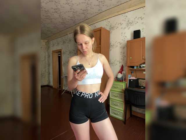 Milana22a live cam on BongaCams