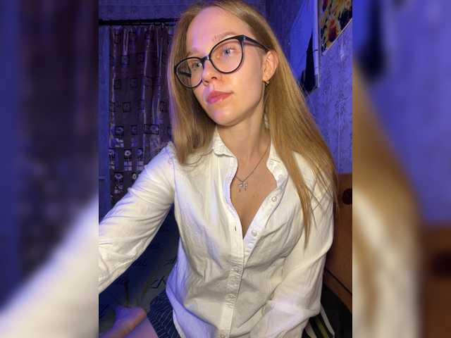 Milana22a live cam on BongaCams