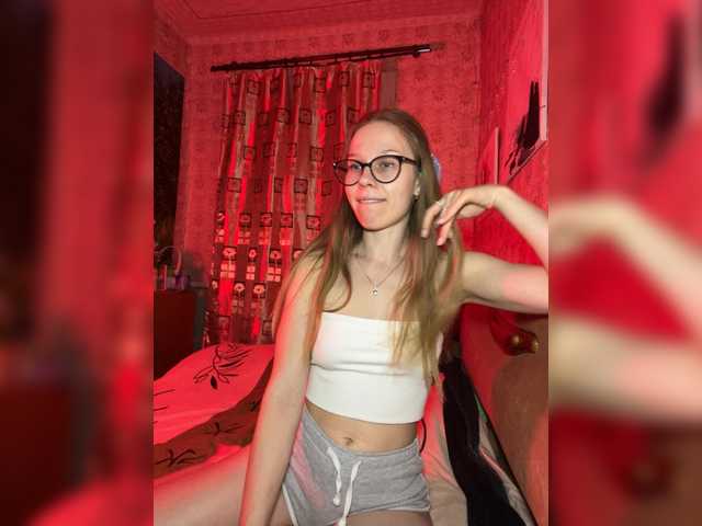Milana22a live cam on BongaCams