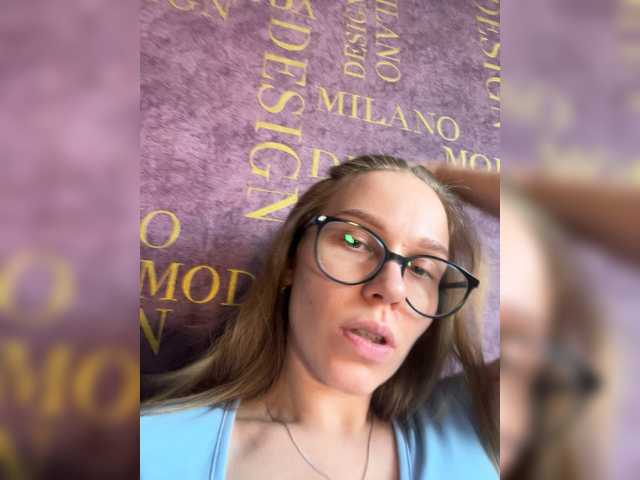 Milana22a live webcam show